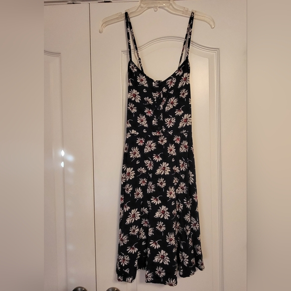 Little Summer Dress - Picture 1 of 7